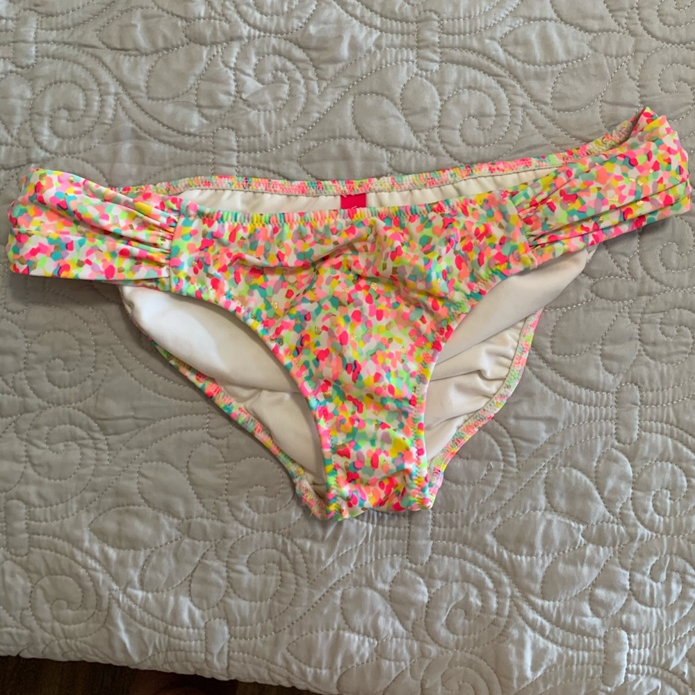 Victoria’s Secret confetti swim bottoms!💕